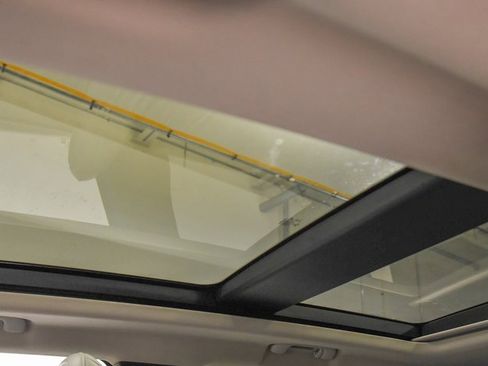 Used 2021 Jeep Renegade Limited w/ Sun & Sound Group image 31