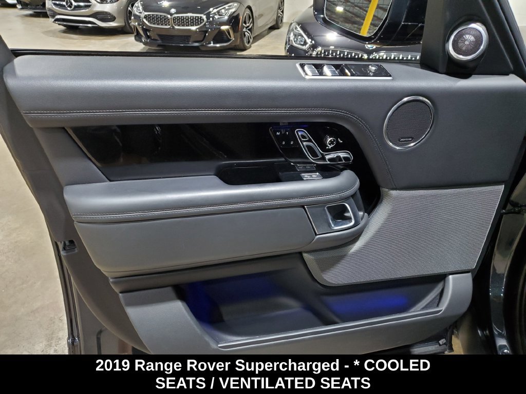Used 2019 Land Rover Range Rover Supercharged AWD/4WD image 8