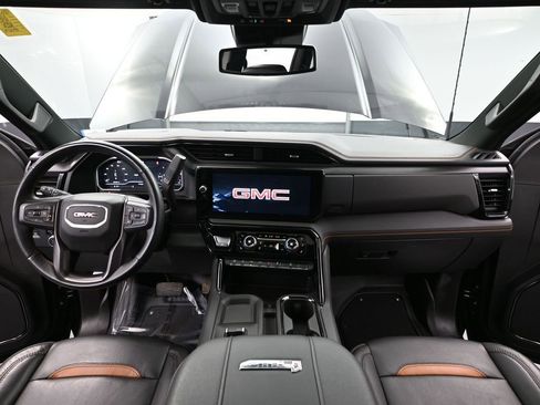 Used 2024 GMC Sierra 2500 AT4 w/ AT4 Preferred Package image 33