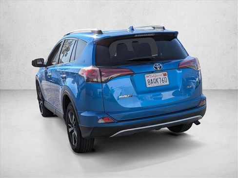 Used 2018 Toyota RAV4 XLE image 7