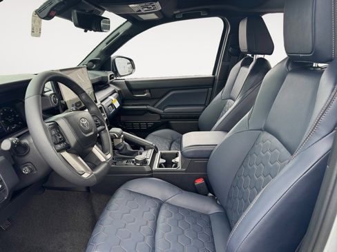 New 2026 Toyota 4Runner 4WD image 9