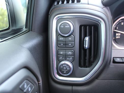 Used 2021 GMC Sierra 1500 AT4 w/ AT4 Premium Package AWD/4WD image 21