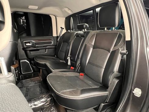 Used 2024 RAM 2500 Laramie w/ Towing Technology Group image 20