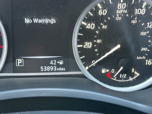 Used 2017 Nissan Sentra NISMO w/ NISMO Premium Package FWD image 38