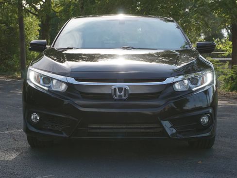 Used 2016 Honda Civic EX-T image 2