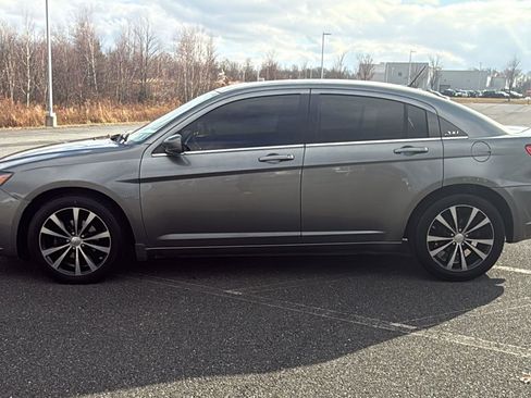 Used 2013 Chrysler 200 Limited w/ Sun/Sound Group image 14