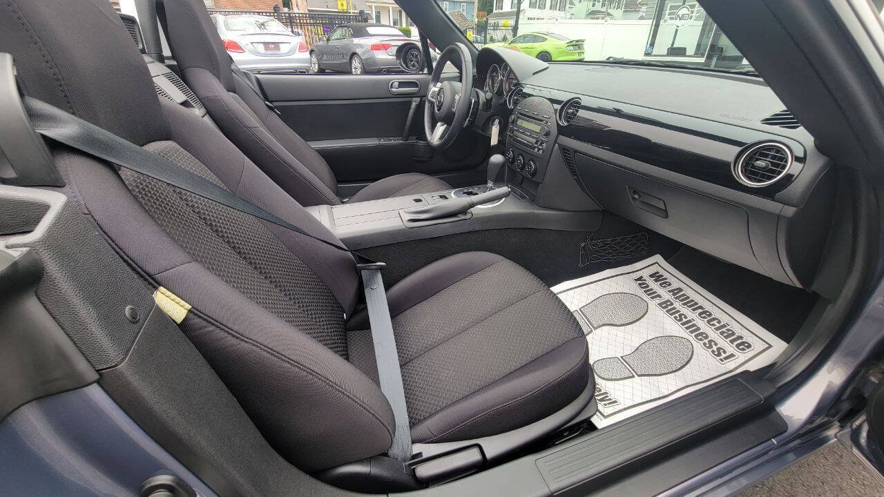 Used 2007 MAZDA MX-5 Miata Sport RWD image 25