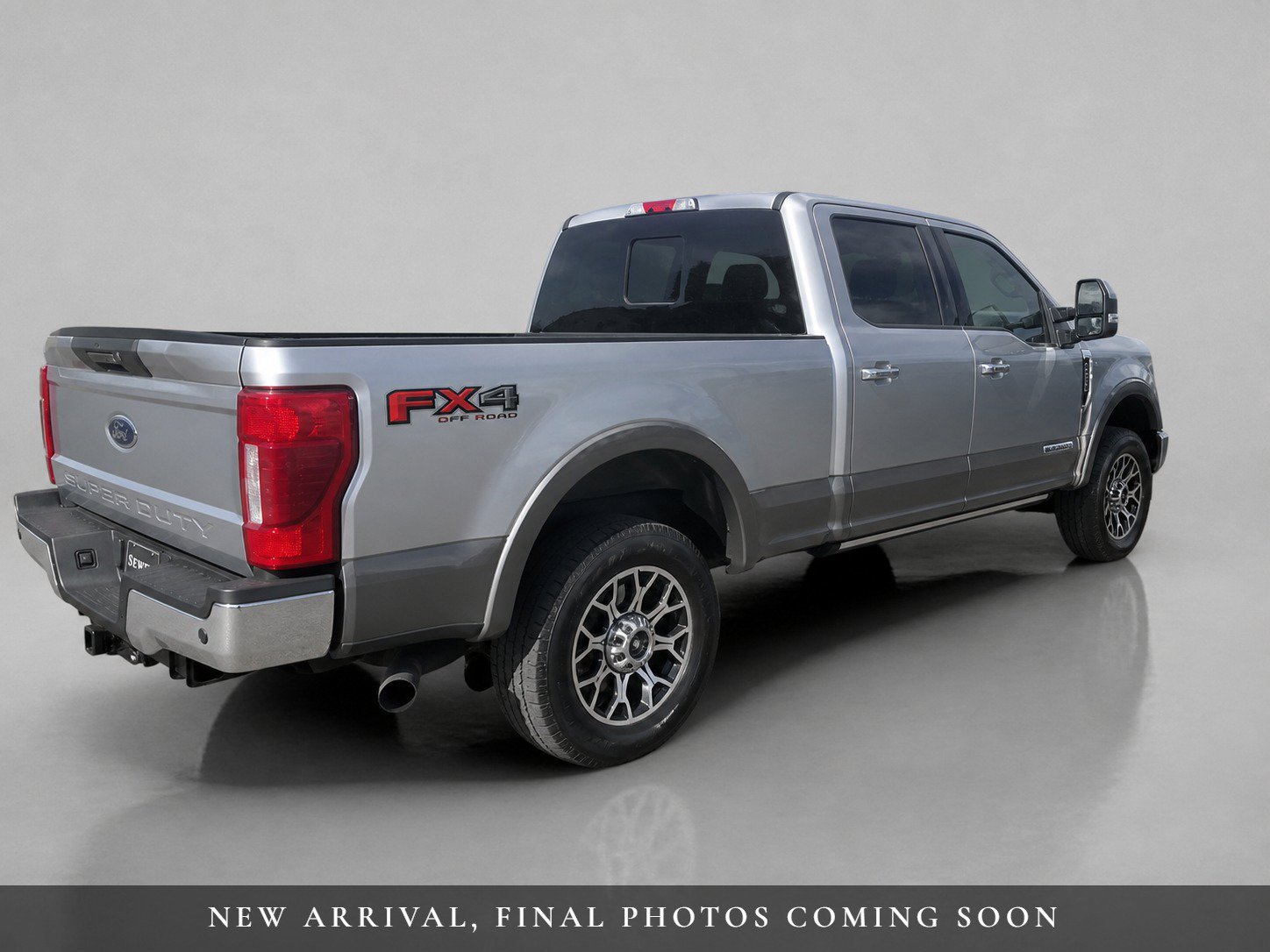 Used 2022 Ford F250 Lariat w/ Lariat Ultimate Package AWD/4WD image 3