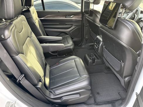 Used 2023 Jeep Grand Cherokee L Limited w/ Luxury Tech Group II image 6