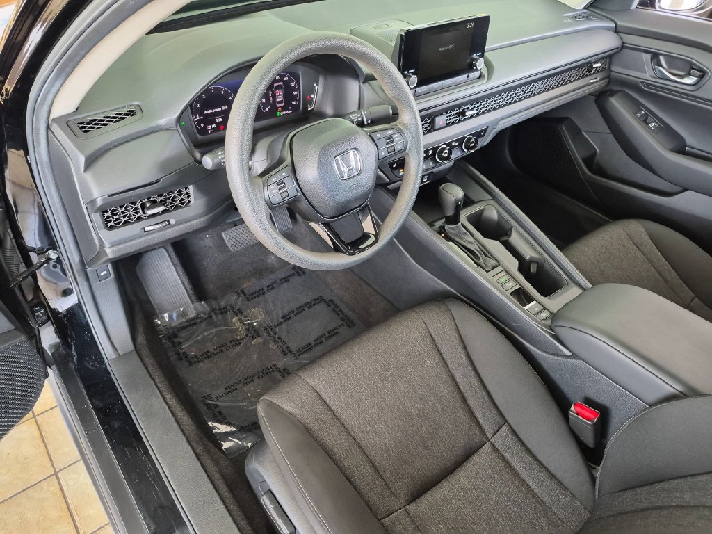 Used 2025 Honda Accord SE image 13