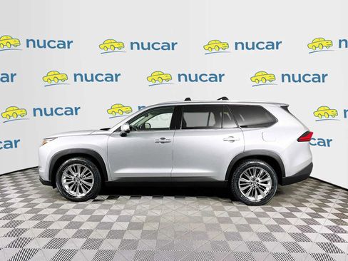 Used 2024 Toyota Grand Highlander Platinum image 4