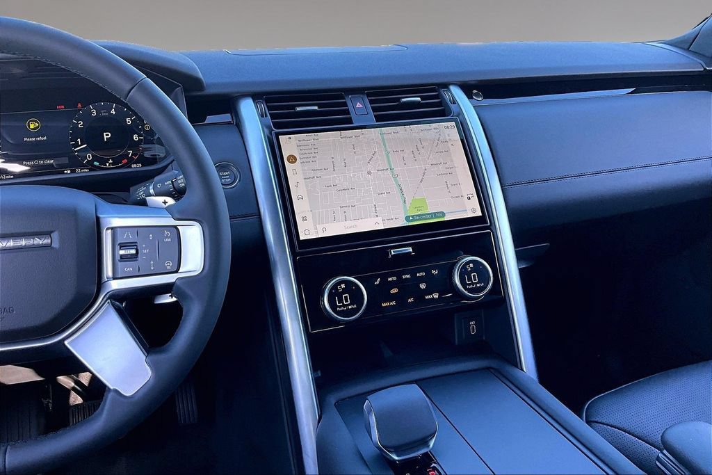 New 2026 Land Rover Discovery S AWD/4WD image 6
