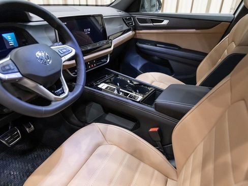 New 2026 Volkswagen Atlas Cross Sport SEL R-Line image 19