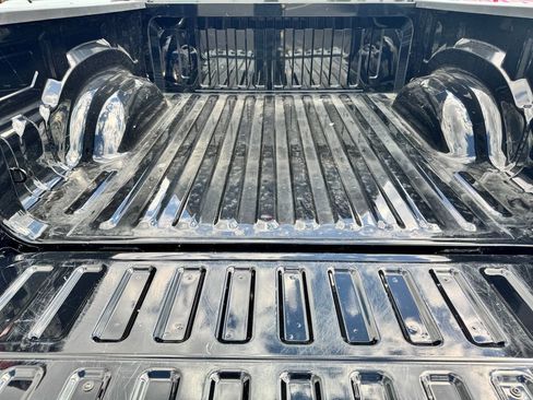 Used 2022 RAM 1500 Big Horn AWD/4WD image 9