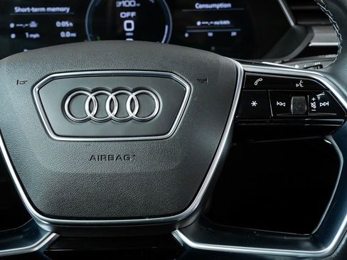 Used 2023 Audi e-tron Premium image 11