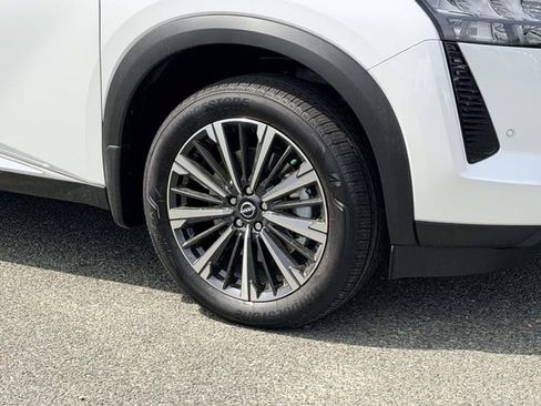 New 2026 Nissan Pathfinder Platinum AWD/4WD image 7