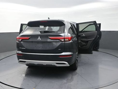 Used 2024 Mitsubishi Outlander SE Black Edition AWD/4WD image 43