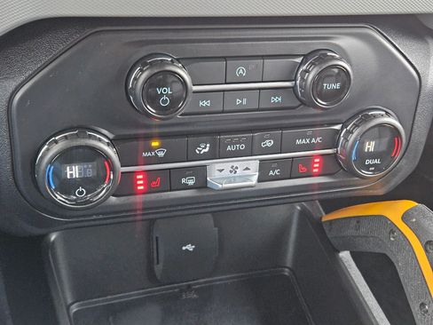 Used 2023 Ford Bronco Badlands AWD/4WD image 27