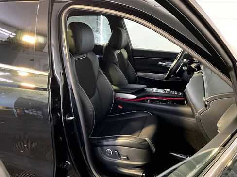 Used 2023 Genesis GV70 2.5T w/ Sport Prestige Package AWD/4WD image 8