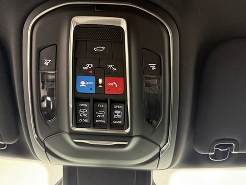 New 2026 Jeep Cherokee Overland image 24