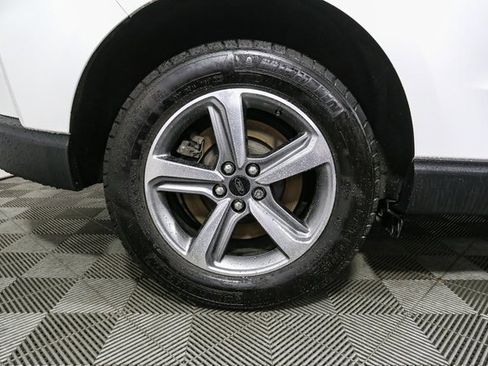 Used 2023 Ford Edge SEL w/ Convenience Package image 16