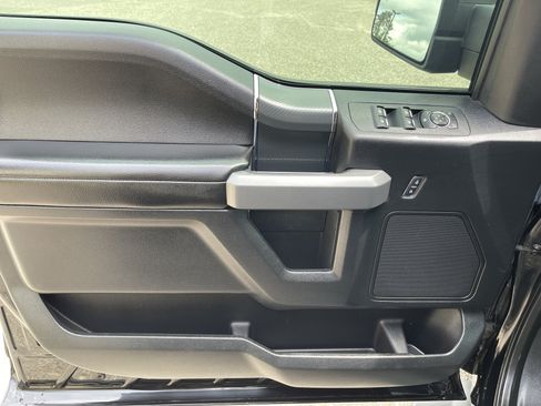 Used 2018 Ford F150 XLT w/ Equipment Group 302A Luxury AWD/4WD image 12