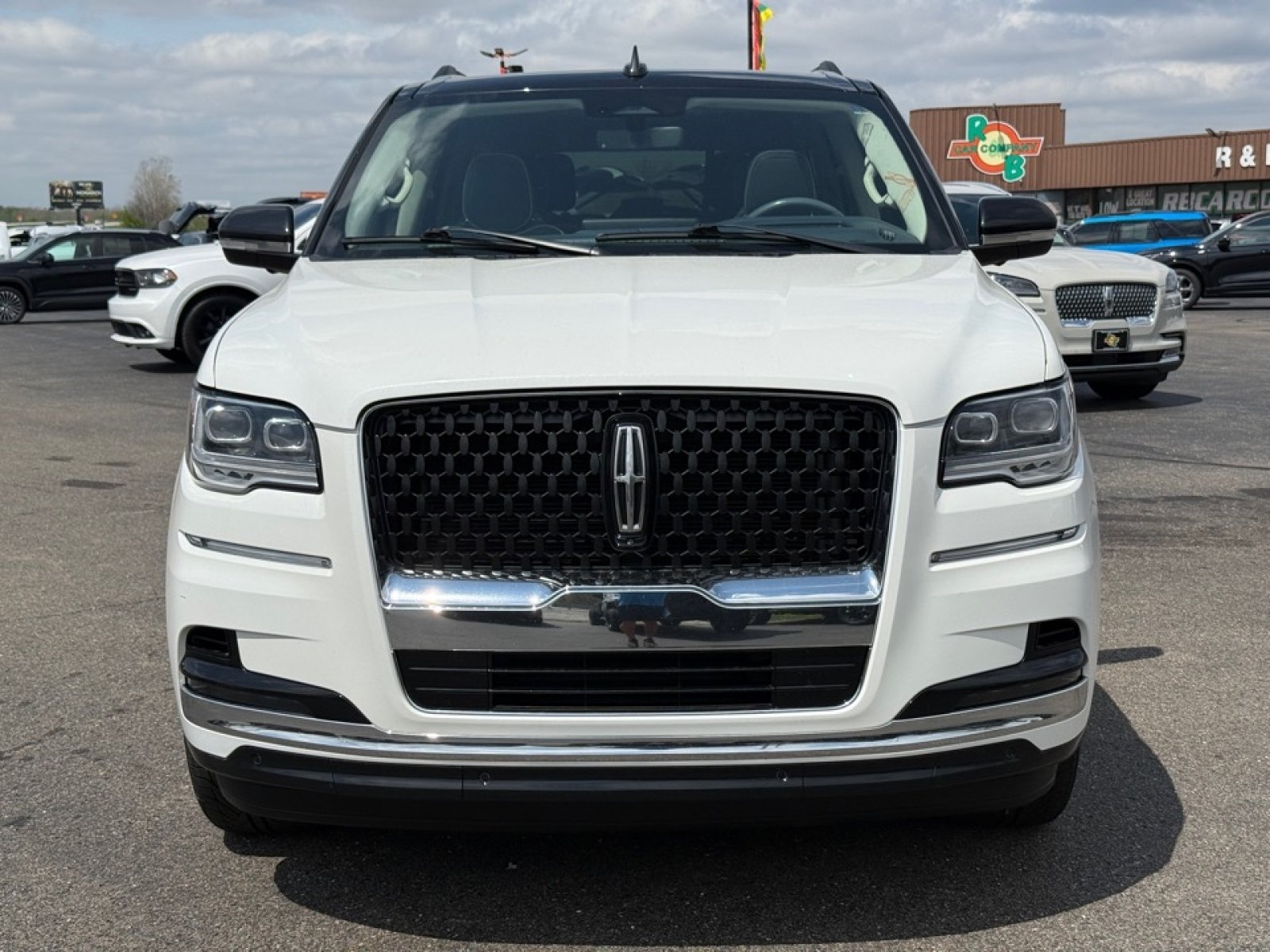 Used 2023 Lincoln Navigator L Black Label AWD/4WD image 3