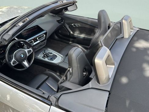 Used 2021 BMW Z4 M40i w/ Premium Package image 16