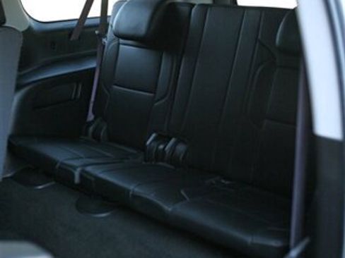 Used 2017 Chevrolet Suburban LT AWD/4WD image 18