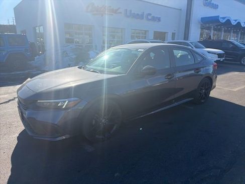 Used 2023 Honda Civic Sport image 2
