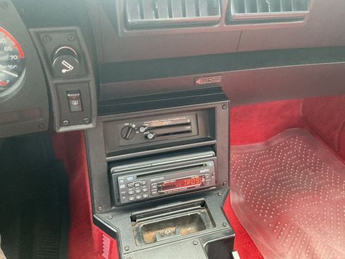 Used 1987 Chevrolet Camaro Z28 RWD image 21