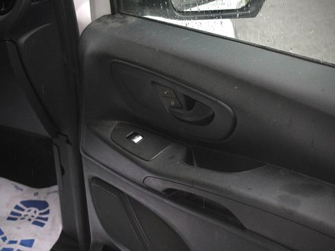 Used 2022 Mercedes-Benz Metris image 24