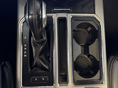 Used 2019 Ford F150 Platinum w/ Equipment Group 701A Luxury image 38