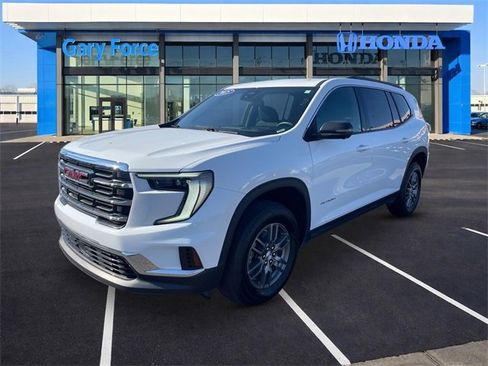 Used 2025 GMC Acadia Elevation image 4