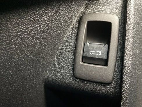 Used 2023 BMW X1 xDrive28i w/ Premium Package image 19