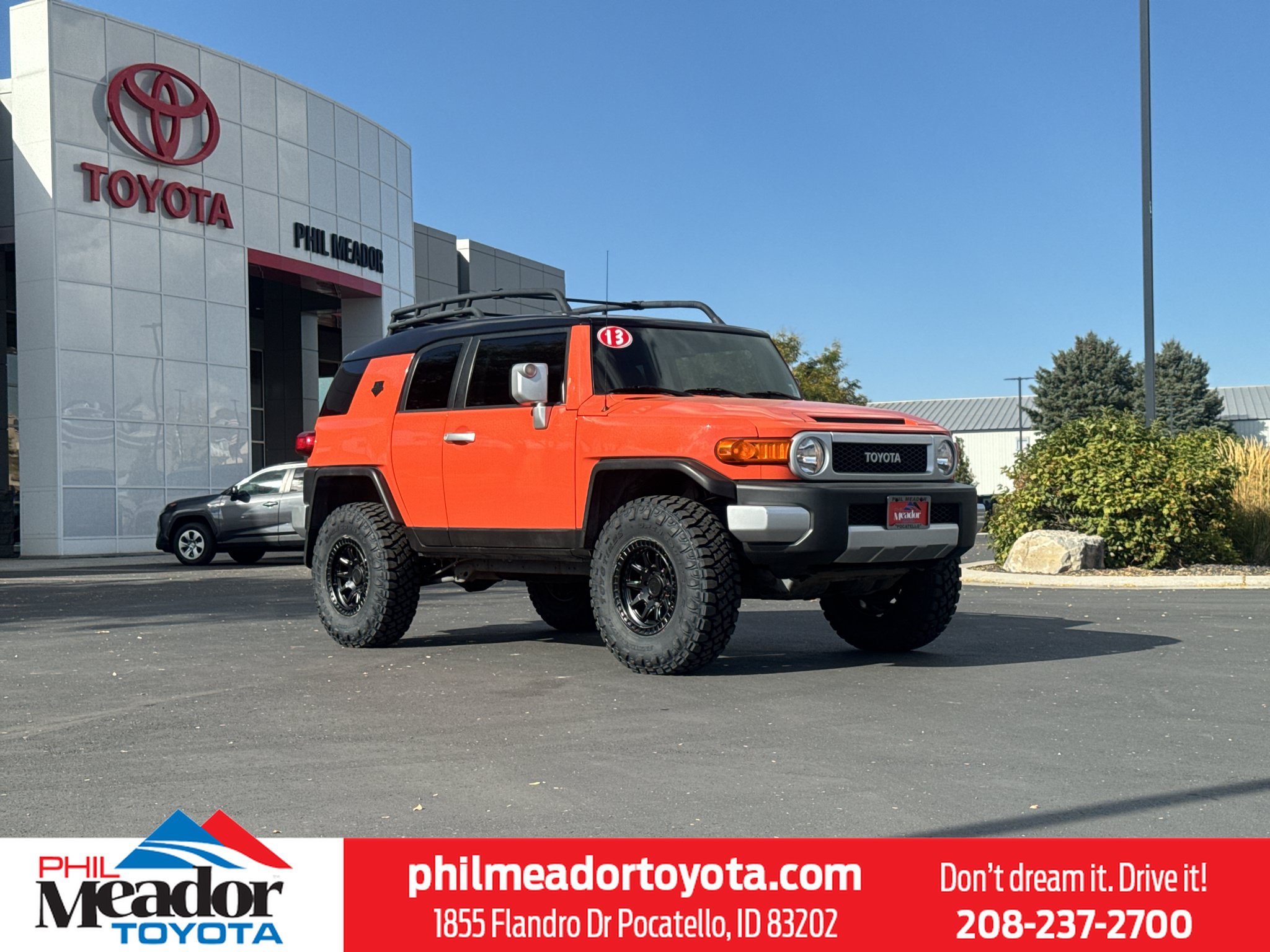 Used 2013 Toyota FJ Cruiser 4WD w/ Convenience Pkg image 1