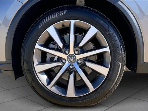 Used 2025 Acura MDX SH-AWD w/ Technology Package image 9