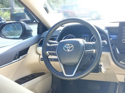 Used 2021 Toyota Camry LE image 13