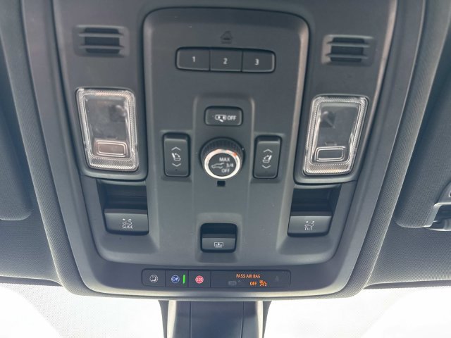 Used 2021 GMC Yukon XL AT4 w/ AT4 Premium Plus Package AWD/4WD image 26