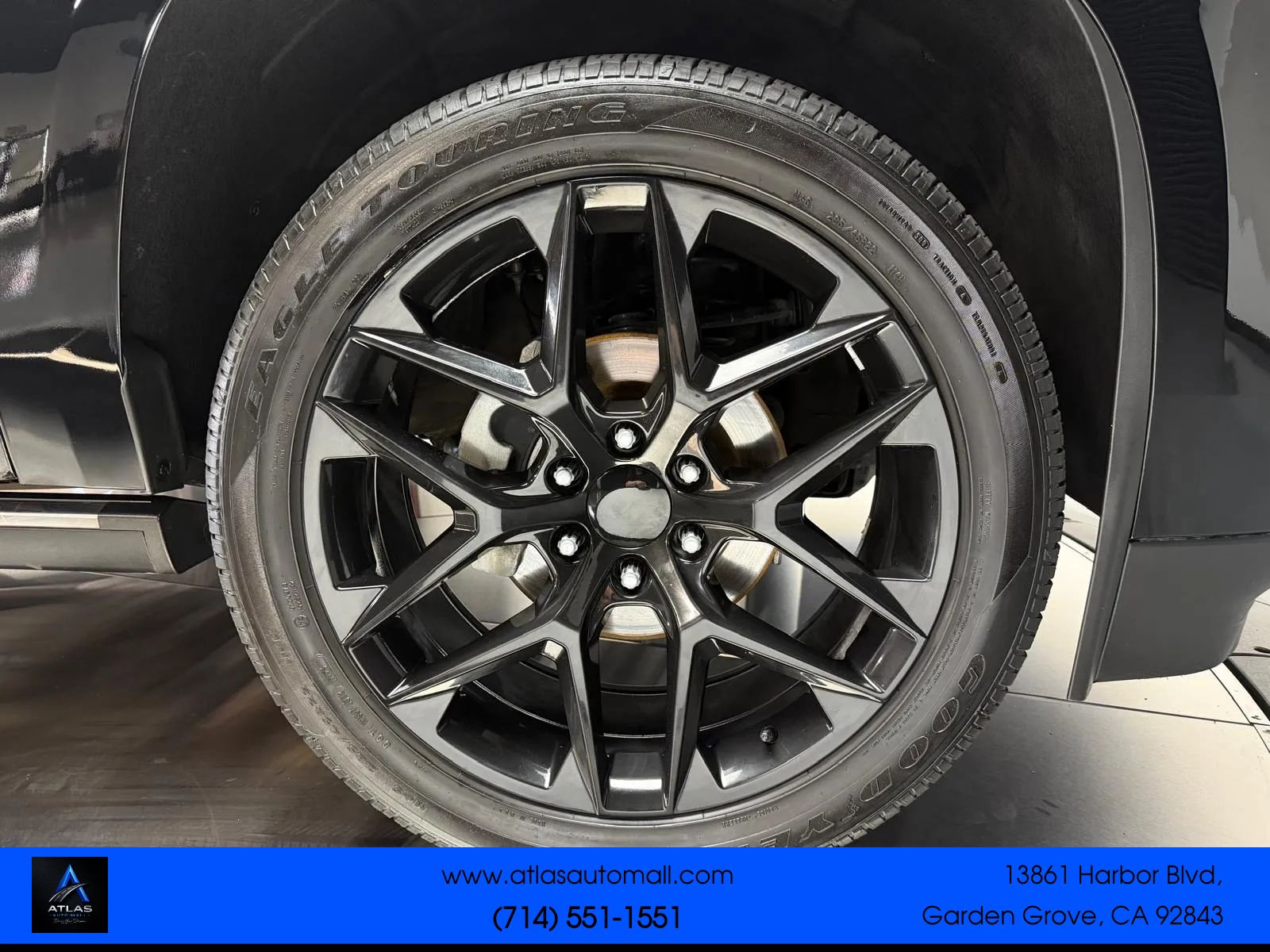 Used 2016 Cadillac Escalade Premium AWD/4WD image 9