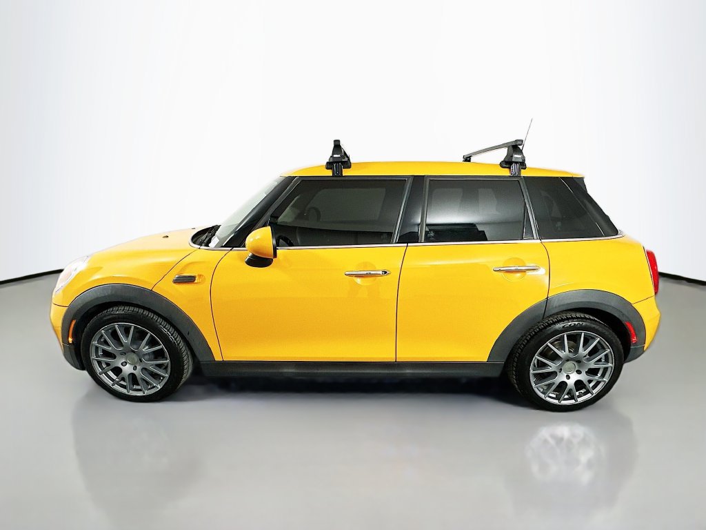 Used 2018 MINI Cooper 4-Door Hardtop FWD image 8