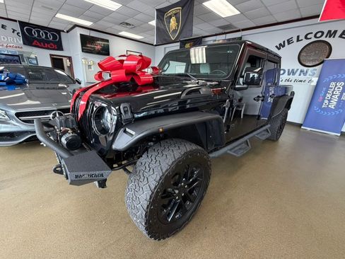 Used 2021 Jeep Gladiator Overland AWD/4WD image 5