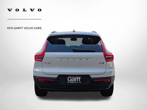 New 2026 Volvo XC40 B5 Plus w/ Climate Package AWD/4WD image 4