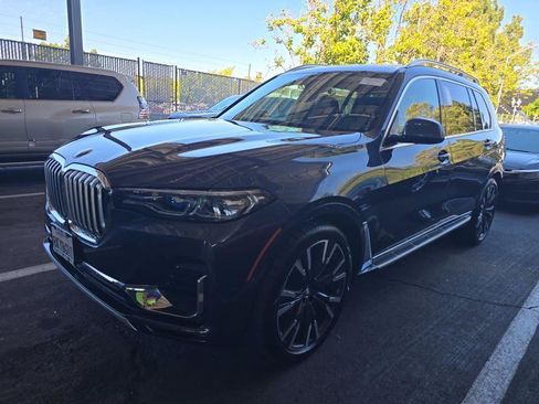 Used 2019 BMW X7 xDrive50i w/ Executive Package AWD/4WD image 3