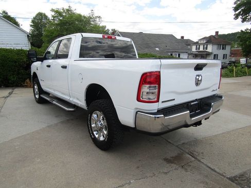 Used 2024 RAM 2500 Big Horn w/ Off Road Package AWD/4WD image 3