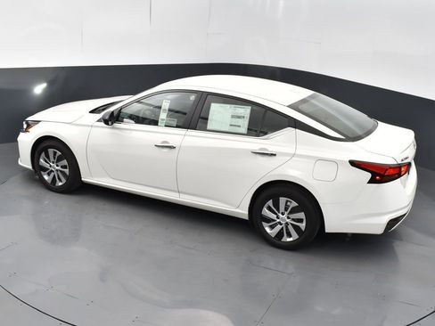 Used 2025 Nissan Altima 2.5 S image 46