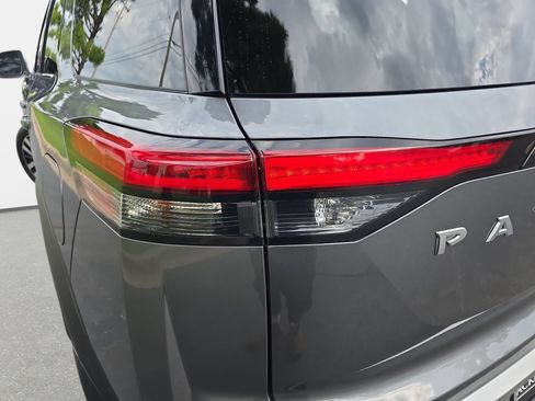 Used 2025 Nissan Pathfinder Platinum w/ Cargo Package FWD image 33