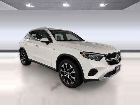 Certified 2025 Mercedes-Benz GLC 350e 4MATIC image 7