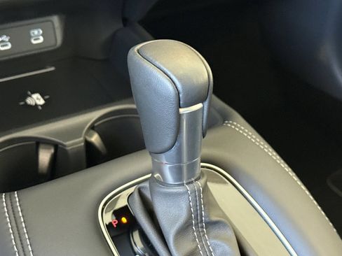 Certified 2026 Honda HR-V EX-L image 17