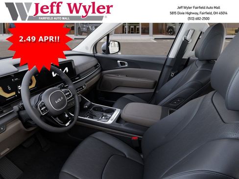 New 2026 Kia Carnival EX image 18